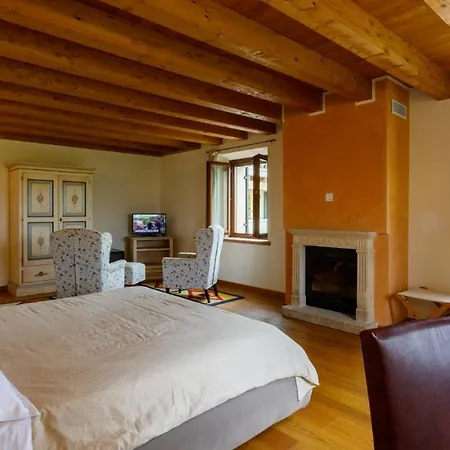 La Fonte Degli Dei 12&2 * Pedemonte